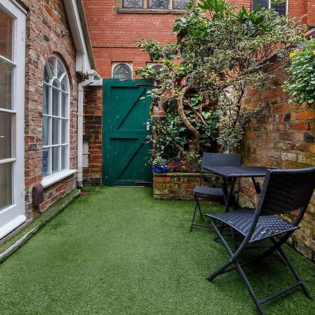 Villa Monk Bar Garden Hideaway York Exterior foto