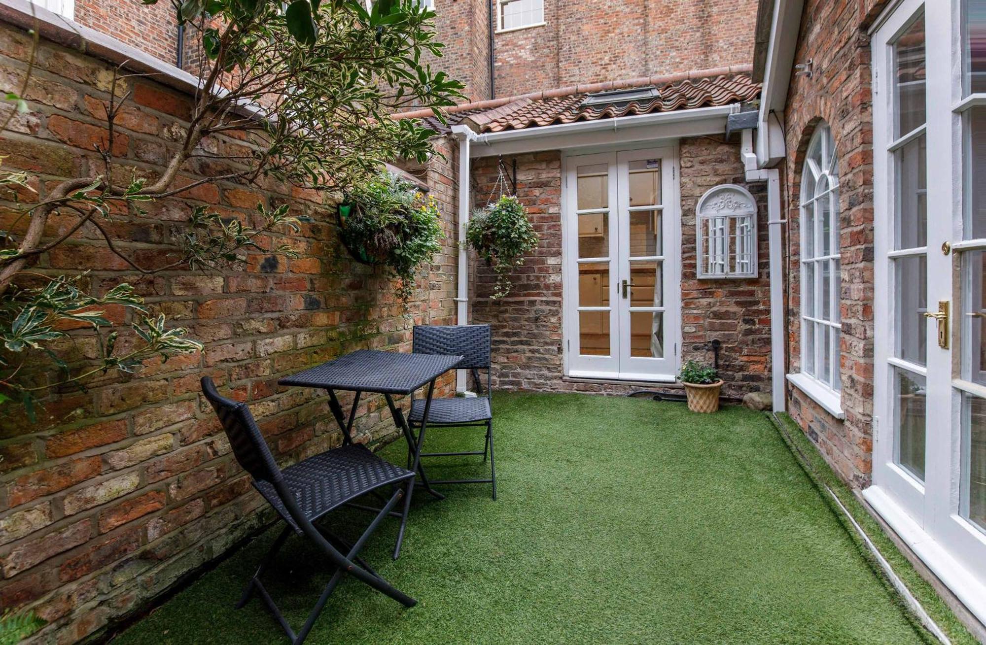 Villa Monk Bar Garden Hideaway York Exterior foto